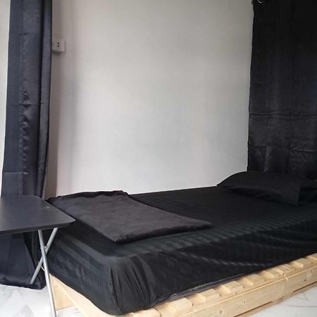 Lita Guesthouse Chiang Mai Esterno foto